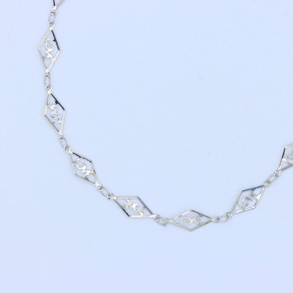 Delicate & Contemporary Necklace Chain, A Lovely Choice for Women, EVCH1771 - Picture 10 of 10